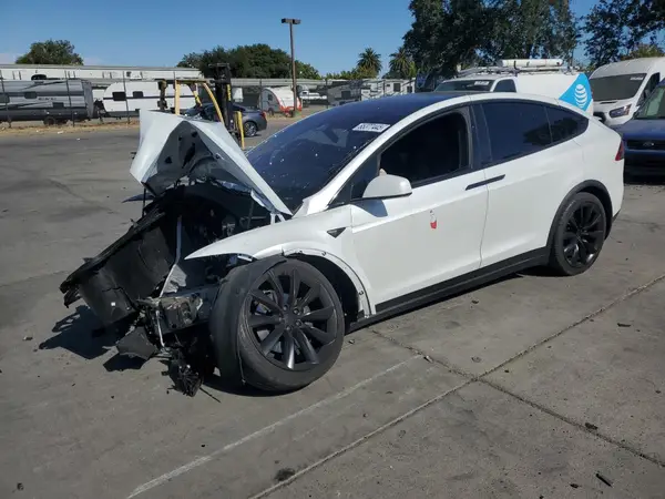 5YJXCAE28JF140113 2018 TESLA MODEL X - Image 1