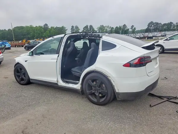 5YJXCAE28JF142427 2018 TESLA MODEL X - Image 2