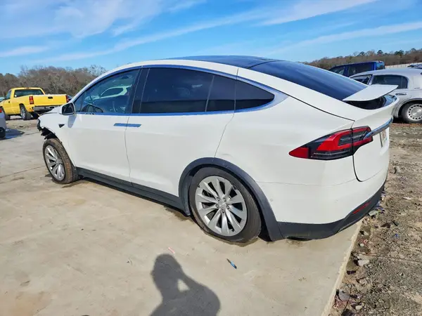 5YJXCAE28LF237752 2020 TESLA MODEL X - Image 2