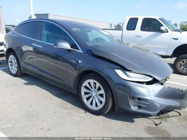 5YJXCAE28MF323516 2021 TESLA MODEL X - Image 1