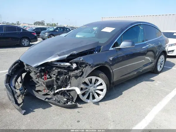 5YJXCAE28MF323516 2021 TESLA MODEL X - Image 2