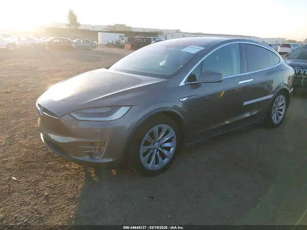 5YJXCAE29GF001682 2016 TESLA MODEL X - Image 2
