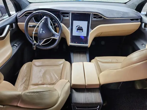 5YJXCAE29GF001732 2016 TESLA MODEL X - Image 8