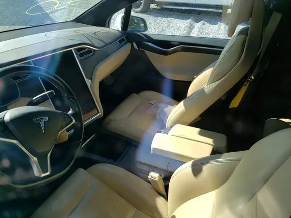 5YJXCAE29GF004033 2016 TESLA MODEL X - Image 8