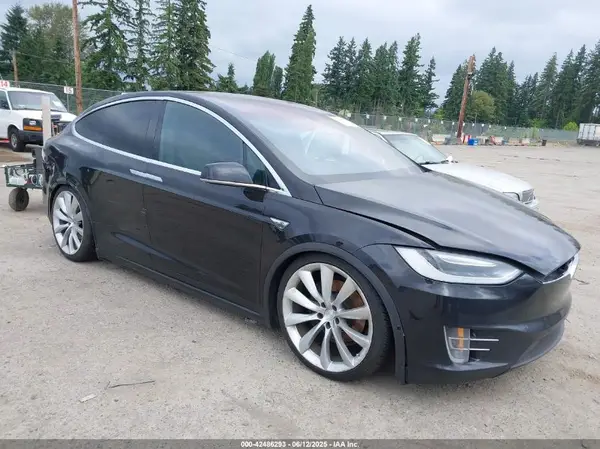 5YJXCAE29GF004856 2016 TESLA MODEL X - Image 1