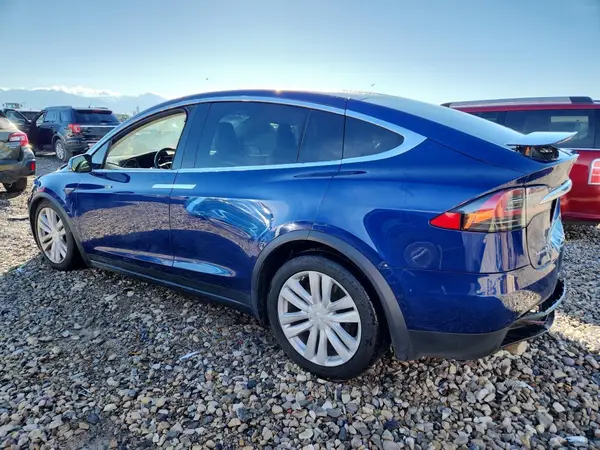 5YJXCAE29GF006932 2016 TESLA MODEL X - Image 2