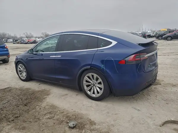 5YJXCAE29HF044775 2017 TESLA MODEL X - Image 2