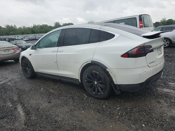 5YJXCAE29HF045697 2017 TESLA MODEL X - Image 2