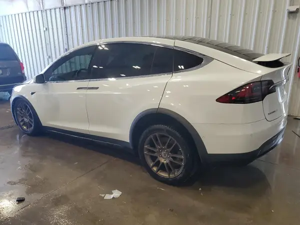 5YJXCAE29HF051256 2017 TESLA MODEL X - Image 2