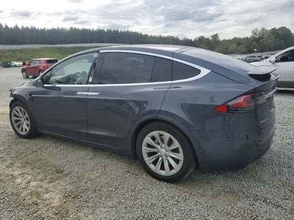 5YJXCAE29HF060278 2017 TESLA MODEL X - Image 2