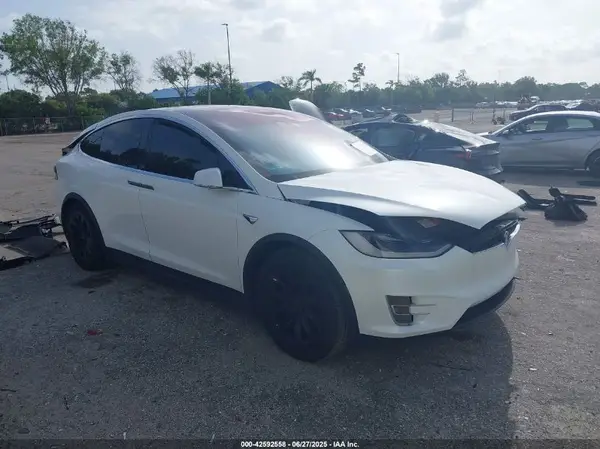 5YJXCAE29HF077467 2017 TESLA MODEL X - Image 1