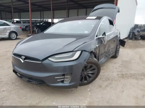 5YJXCAE29JF099961 2018 TESLA MODEL X - Image 2