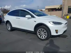 5YJXCAE29JF111977 2018 TESLA MODEL X