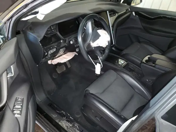 5YJXCAE29JF111980 2018 TESLA MODEL X - Image 8
