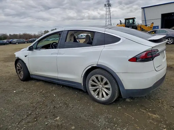 5YJXCAE29JF112367 2018 TESLA MODEL X - Image 2