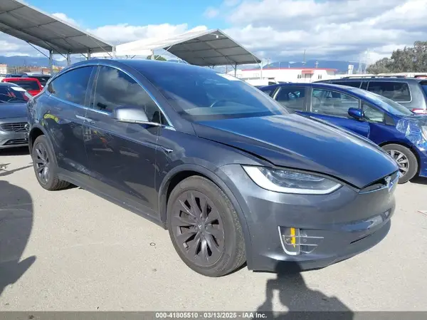 5YJXCAE29JF136121 2018 TESLA MODEL X - Image 1