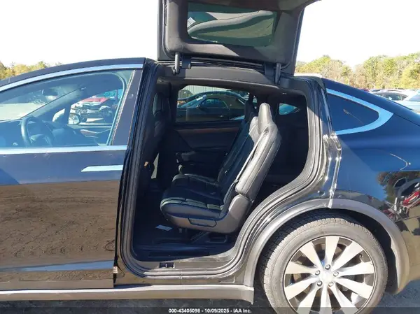 5YJXCAE29KF184512 2019 TESLA MODEL X - Image 8