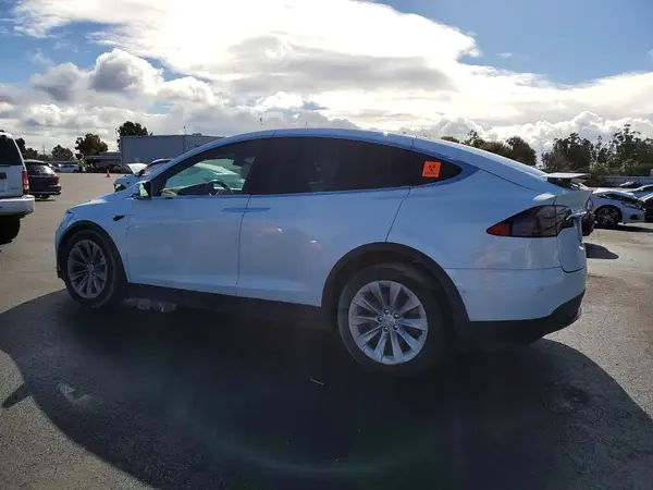5YJXCAE29KF189886 2019 TESLA MODEL X - Image 2