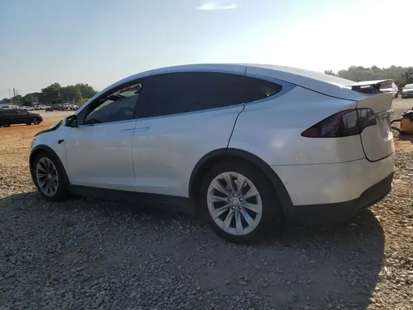 5YJXCAE29LF218059 2020 TESLA MODEL X - Image 2