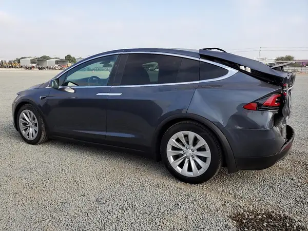 5YJXCAE29LF235962 2020 TESLA MODEL X - Image 2