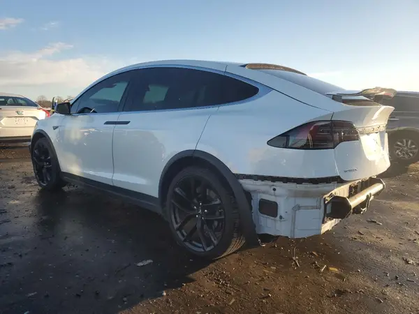 5YJXCAE2XGF004395 2016 TESLA MODEL X - Image 2