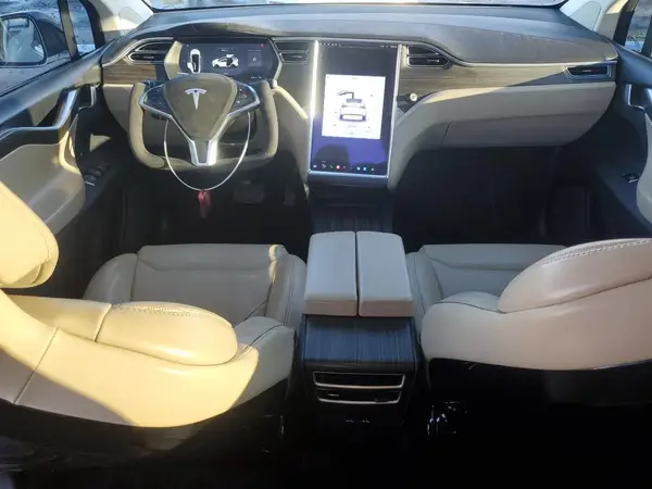 5YJXCAE2XGF004395 2016 TESLA MODEL X - Image 8