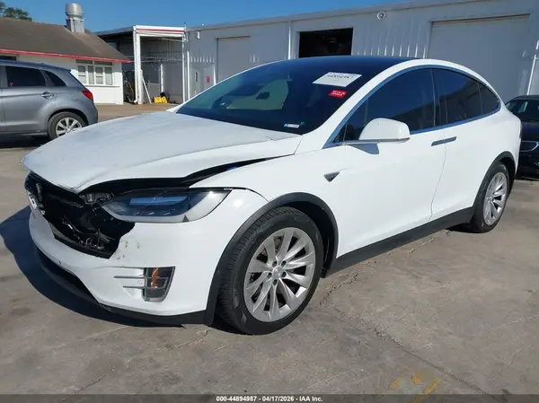 5YJXCAE2XGF004848 2016 TESLA MODEL X - Image 2