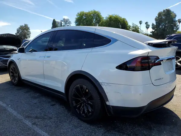 5YJXCAE2XGF009063 2016 TESLA MODEL X - Image 2