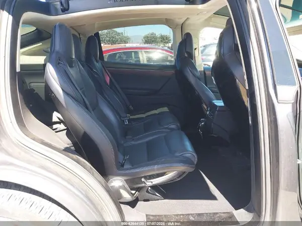 5YJXCAE2XGF021133 2016 TESLA MODEL X - Image 8