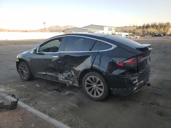 5YJXCAE2XGF029264 2016 TESLA MODEL X - Image 2