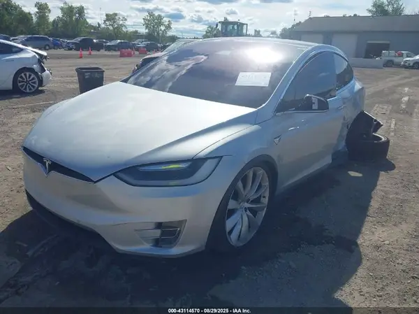 5YJXCAE2XHF048804 2017 TESLA MODEL X - Image 2