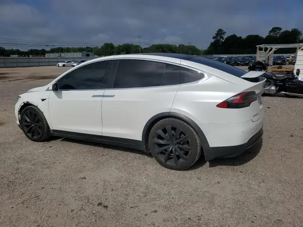 5YJXCAE2XHF055042 2017 TESLA MODEL X - Image 2