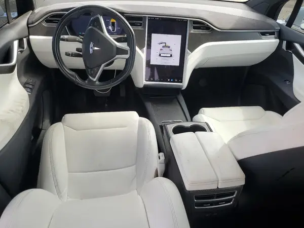 5YJXCAE2XHF055042 2017 TESLA MODEL X - Image 8