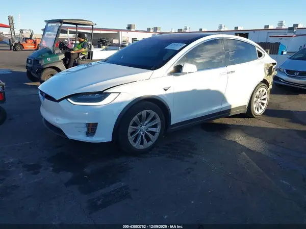 5YJXCAE2XHF066669 2017 TESLA MODEL X - Image 2