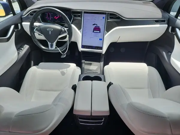5YJXCAE2XHF076389 2017 TESLA MODEL X - Image 8