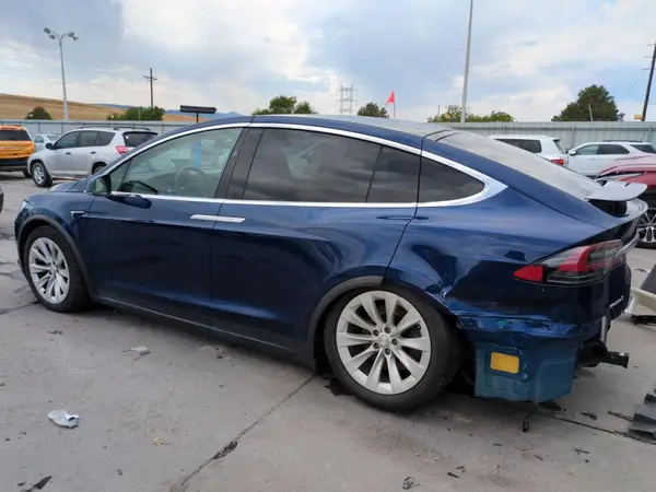 5YJXCAE2XJF090976 2018 TESLA MODEL X - Image 2