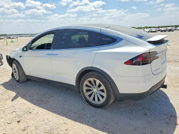 5YJXCAE2XJF113396 2018 TESLA MODEL X - Image 2