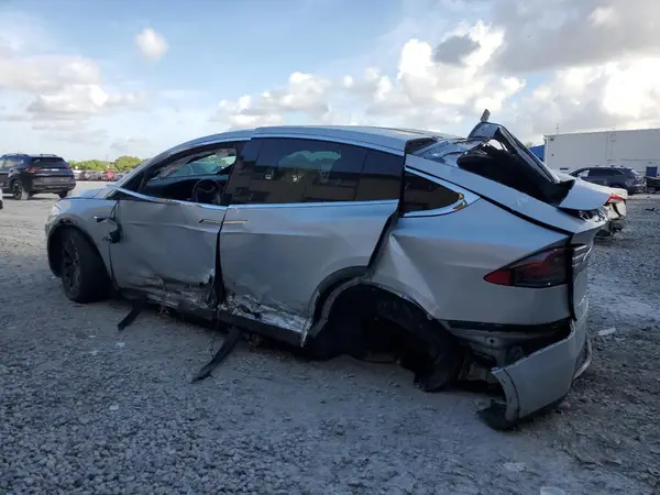 5YJXCAE2XJF120607 2018 TESLA MODEL X - Image 2