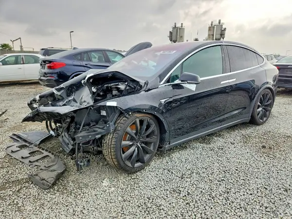 5YJXCAE2XJF141831 2018 TESLA MODEL X - Image 1