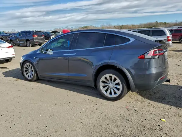 5YJXCAE2XKF185670 2019 TESLA MODEL X - Image 2