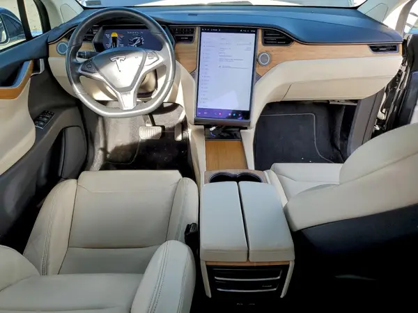 5YJXCAE2XKF185670 2019 TESLA MODEL X - Image 8