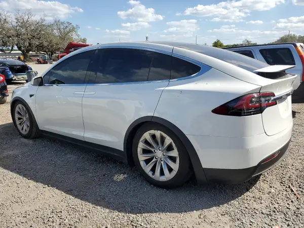 5YJXCAE2XKF192909 2019 TESLA MODEL X - Image 2