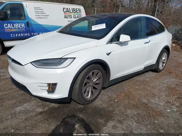 5YJXCAE2XKF195227 2019 TESLA MODEL X - Image 2