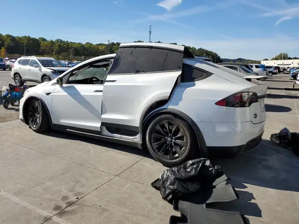 5YJXCAE2XLF228938 2020 TESLA MODEL X - Image 2