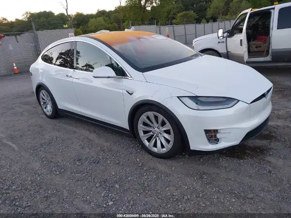 5YJXCAE2XLF234092 2020 TESLA MODEL X - Image 1