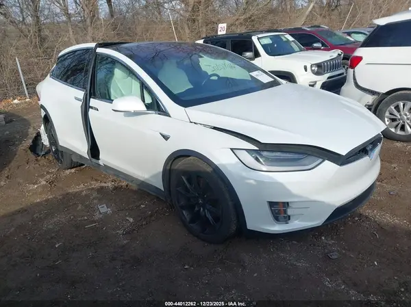 5YJXCAE2XLF239079 2020 TESLA MODEL X - Image 1