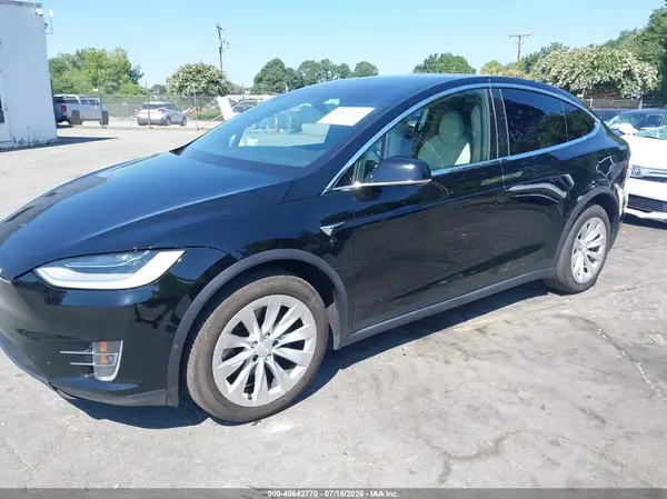 5YJXCAE2XLF300897 2020 TESLA MODEL X - Image 2