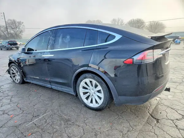 5YJXCAE2XLF302942 2020 TESLA MODEL X - Image 2