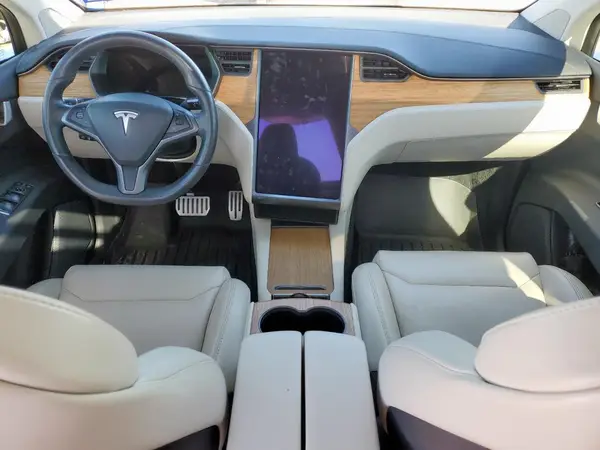 5YJXCAE41KF183128 2019 TESLA MODEL X - Image 8