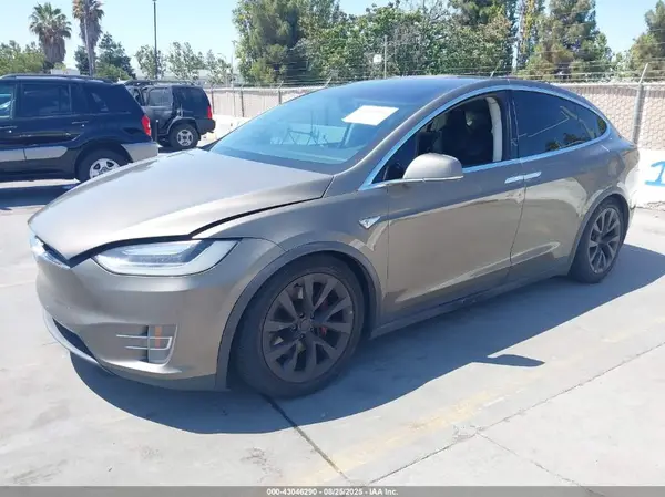 5YJXCAE42GF002173 2016 TESLA MODEL X - Image 2